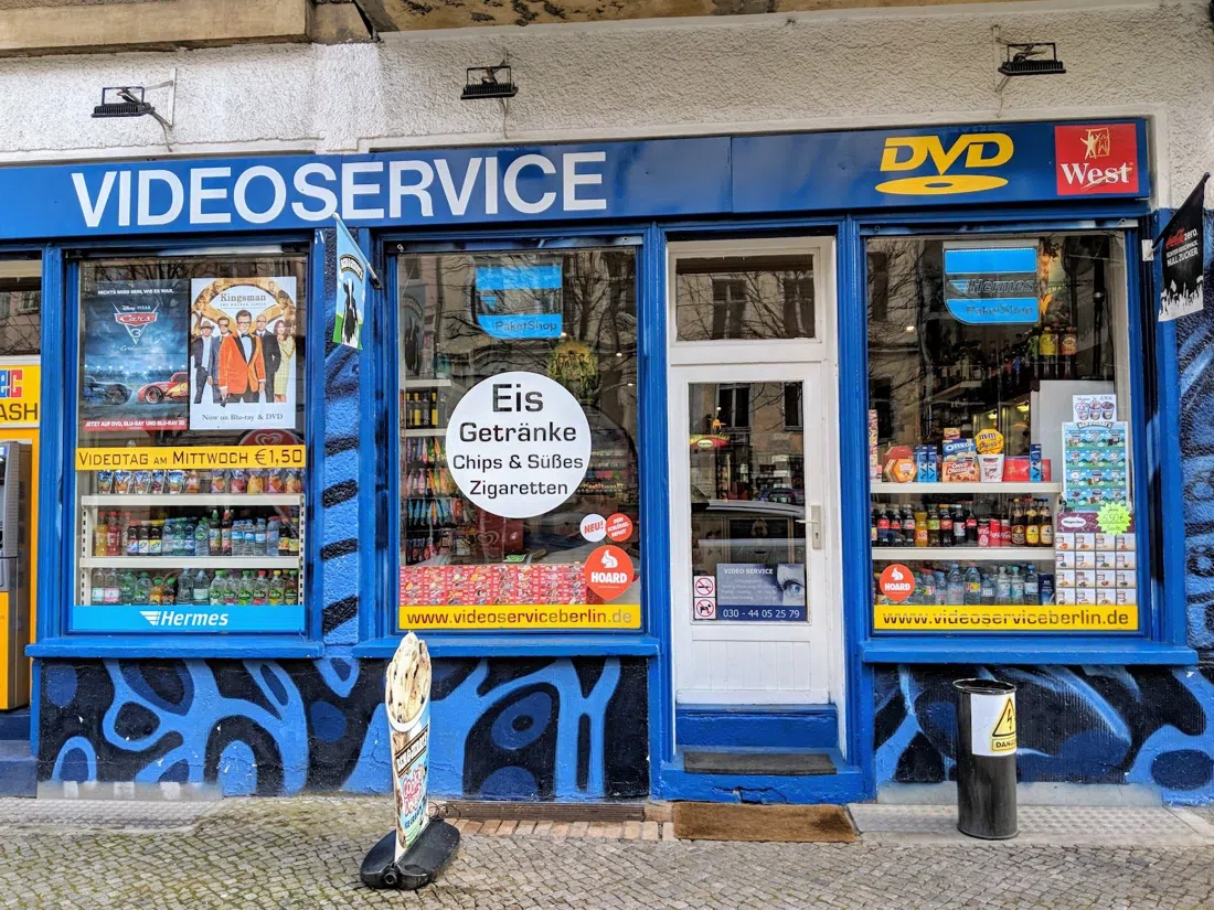 Videoservice & Bakery Lounge, Berlin