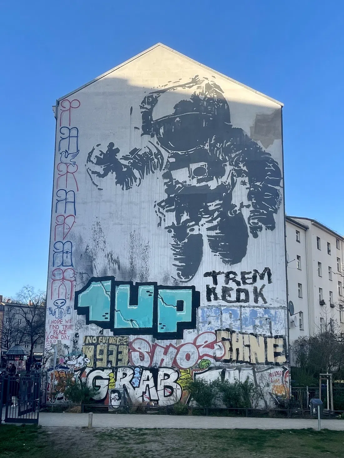 Astronaut / Cosmonaut (Victor Ash), Berlin