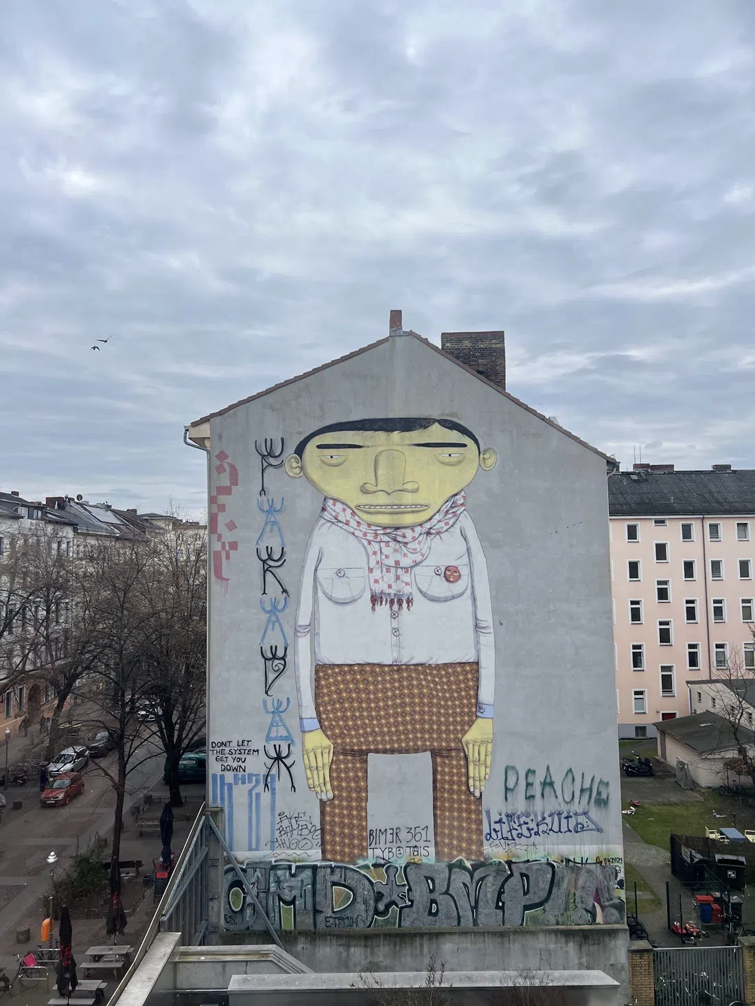 The Yellow Man (Os Gêmeos), Berlin